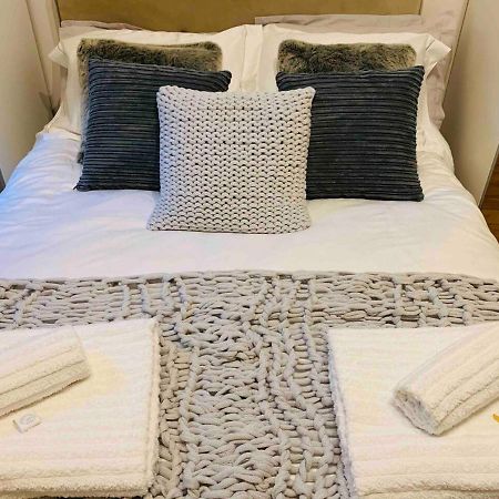 Luxury Fulham Flat With 5* Touches Nr River Thames London Exterior photo